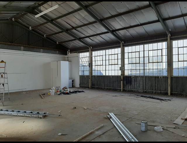 168M² WAREHOUSE TO LET IN WADEVILLE
