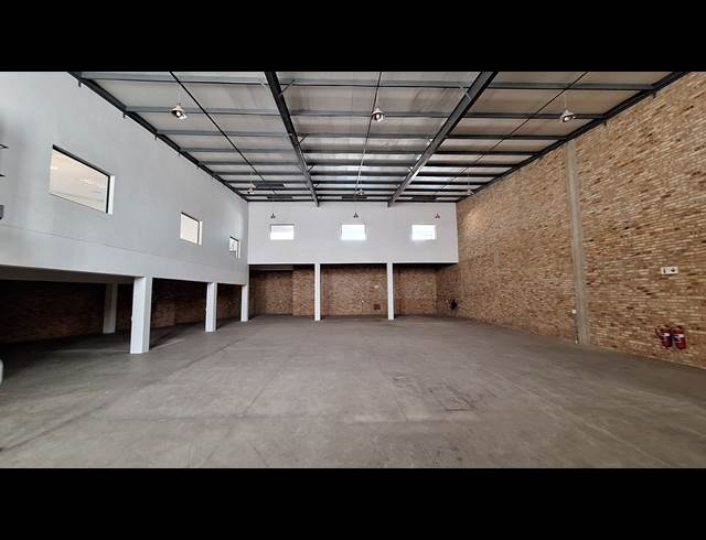 1,066M² WAREHOUSE TO LET IN NORTH RIDING