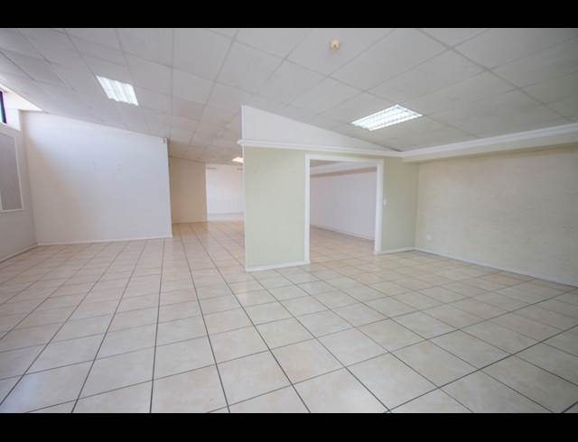 750M² OFFICE TO LET IN KRAMERVILLE