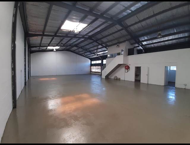 340M² WAREHOUSE RENTED IN EPPING INDUSTRIAL