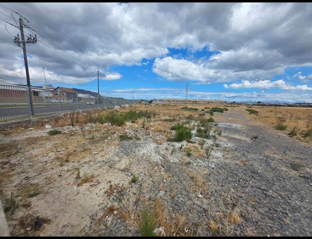 17,537M² VACANT LAND TO LET IN STRAND CENTRAL