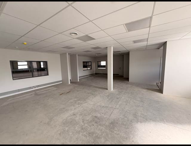 977M² WAREHOUSE TO LET IN ATLANTIC HILLS