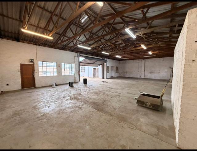 370M² WAREHOUSE TO LET IN MALMESBURY INDUSTRIA