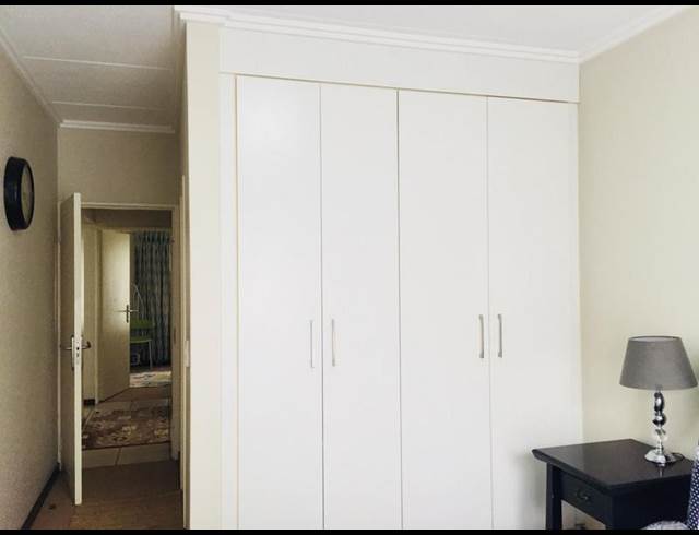 2 BEDROOM PROPERTY TO RENT IN FOURWAYS