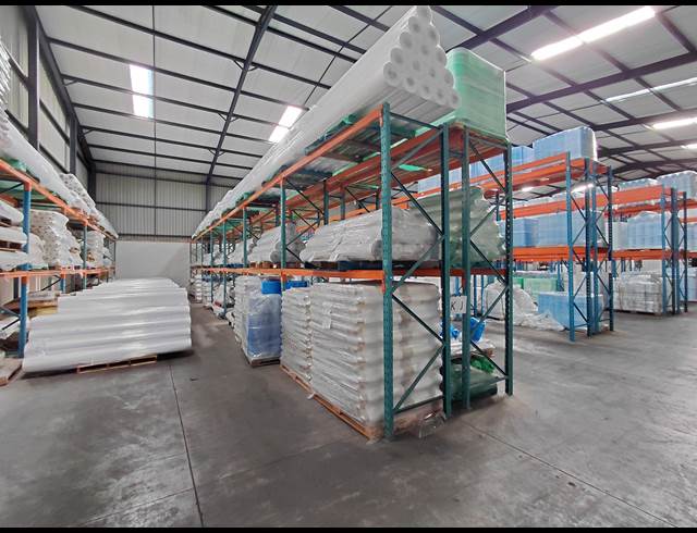 2,100M² WAREHOUSE TO LET IN CLAYVILLE