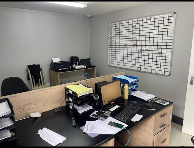 240M² WAREHOUSE TO LET IN CAPRICORN