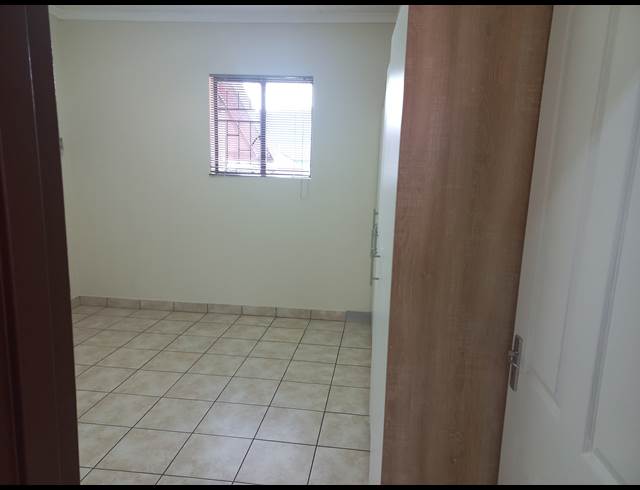 Office property to rent in LYNNWOOD GLEN