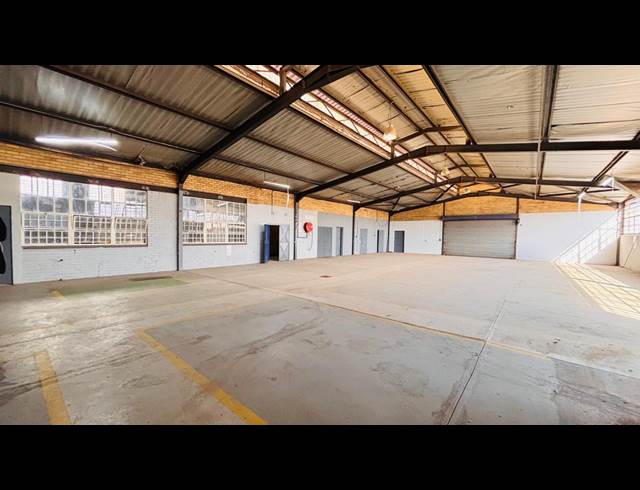 1,200M² WAREHOUSE TO LET IN ROODEPOORT CENTRAL