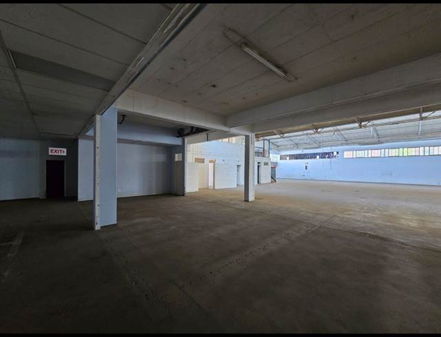 1,972M² WAREHOUSE TO LET IN BENROSE