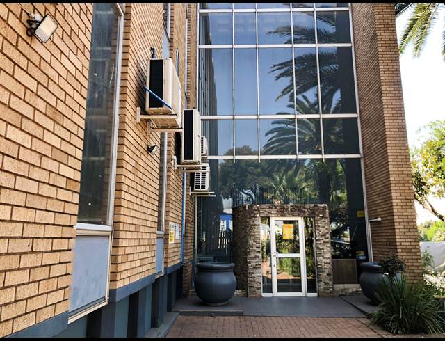6,162M² OFFICE TO LET IN ISANDO