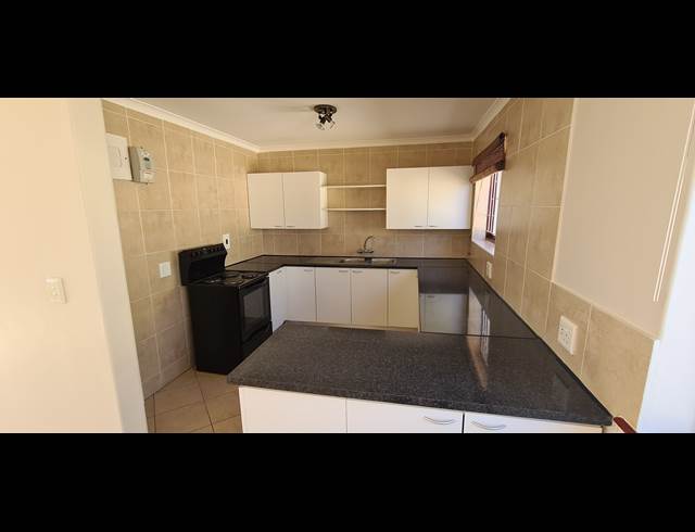 3 bed property to rent in DREYERSDAL