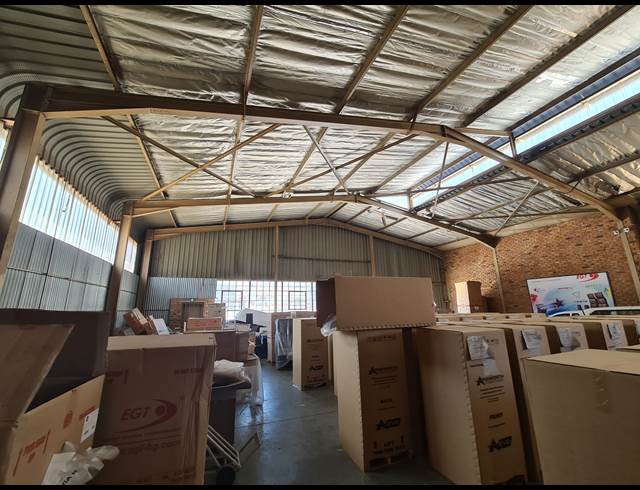 435.50M² WAREHOUSE TO LET IN ALLANDALE