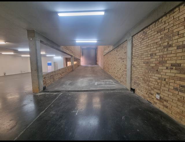 512M² WAREHOUSE TO LET IN ORMONDE