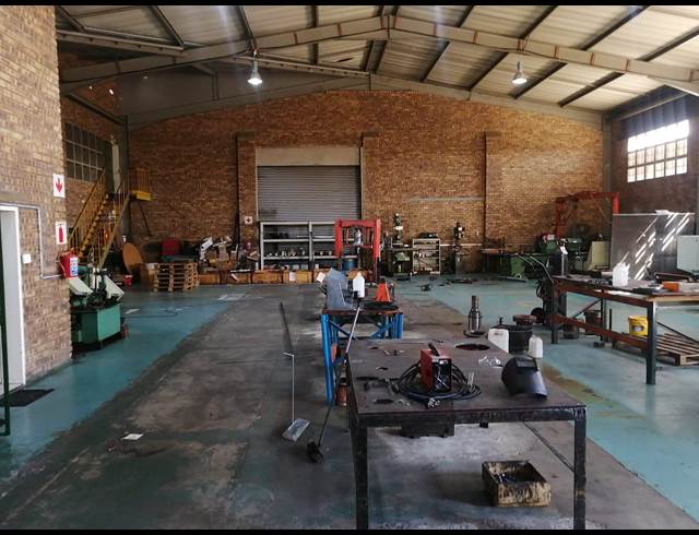 600M² WAREHOUSE TO LET IN NEW ERA