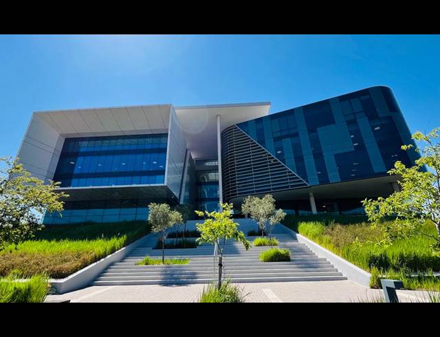 510M² OFFICE TO LET IN WATERFALL