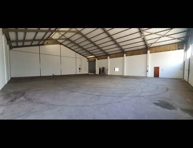 600M² WAREHOUSE TO LET IN EPPING INDUSTRIAL