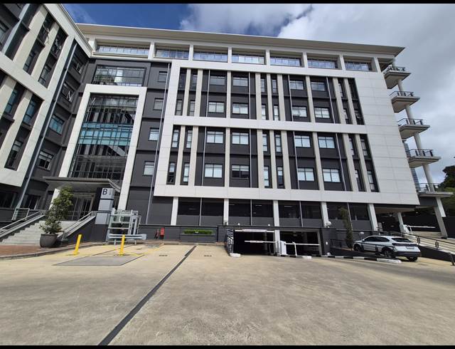 724M² OFFICE TO LET IN SANDTON CENTRAL