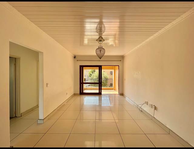 2 BEDROOM APARTMENT RENTED IN SUNNINGHILL