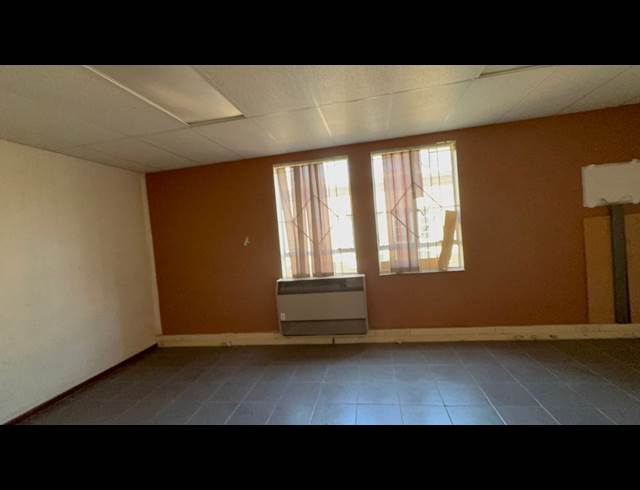 650M² OFFICE TO LET IN SELBY