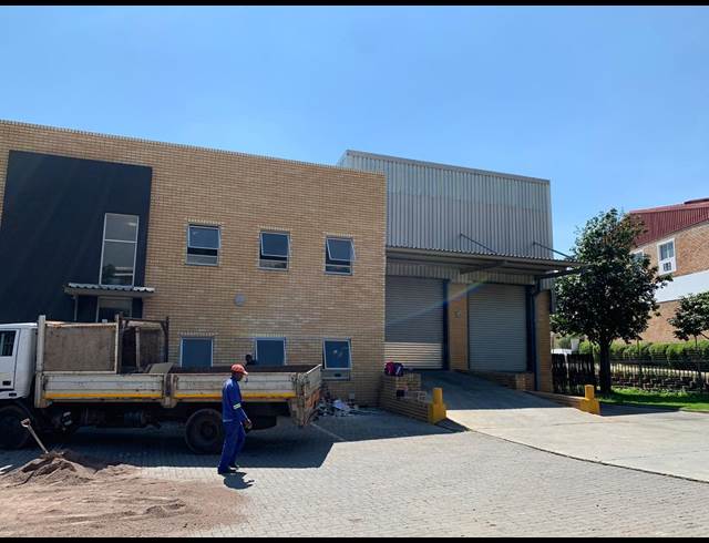 592M² WAREHOUSE TO LET IN LONGMEADOW