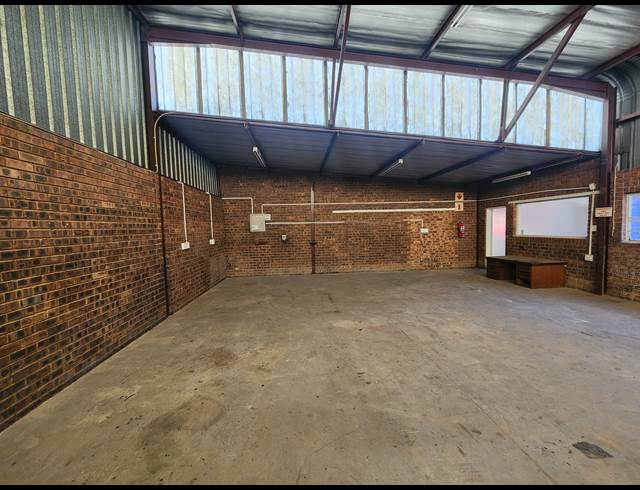 144M² WAREHOUSE TO LET IN WADEVILLE