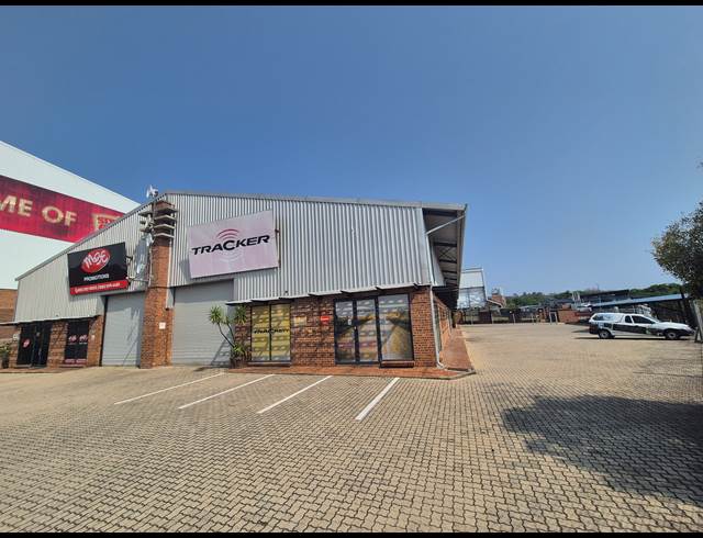 372M² WAREHOUSE TO LET IN RIVERSIDE PARK