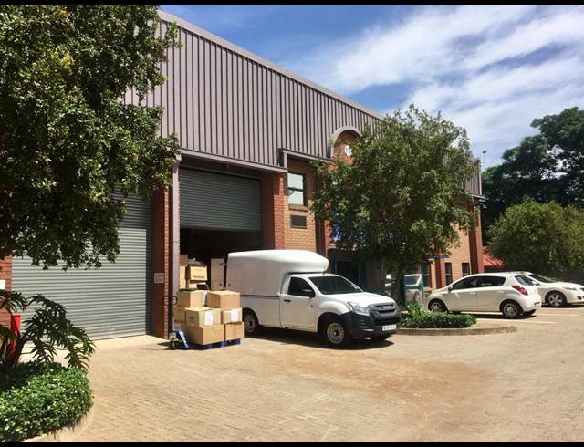 156M² WAREHOUSE RENTED IN STRIJDOMPARK