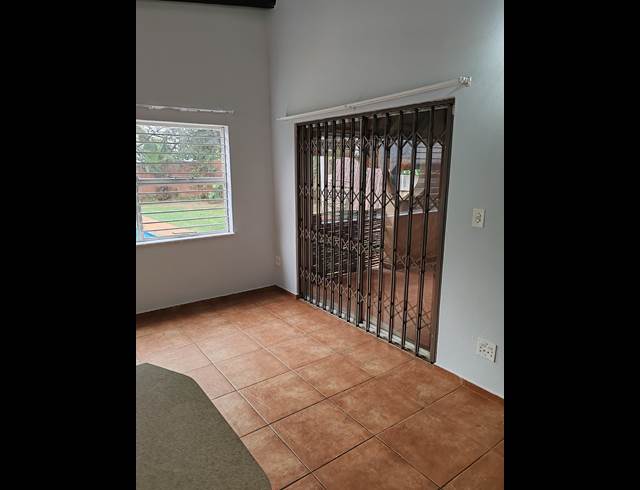 1 bed property to rent in GLEN MARAIS