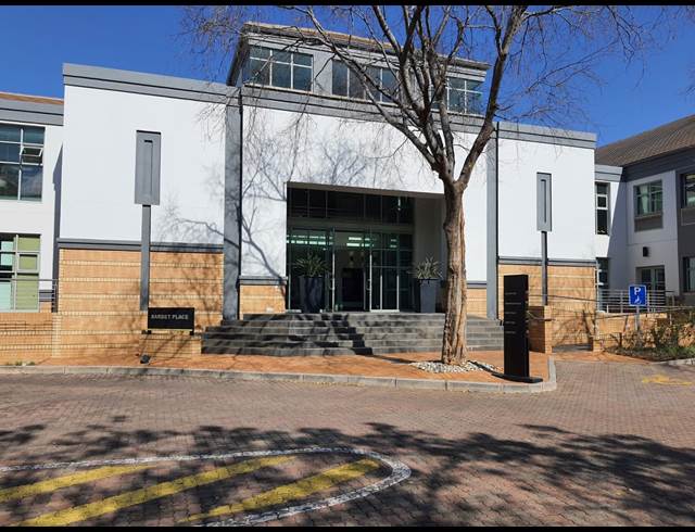 299M² OFFICE TO LET IN HILLCREST