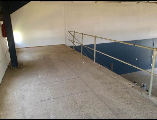 190M² WAREHOUSE TO LET IN LASER PARK