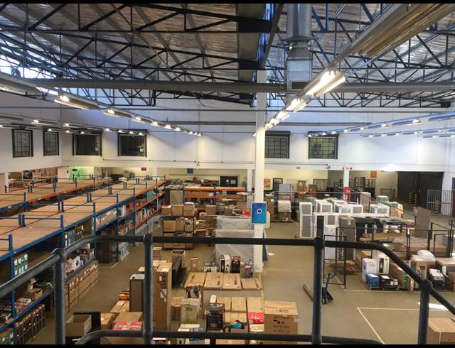 2,325M² WAREHOUSE RENTED IN WESTLAKE