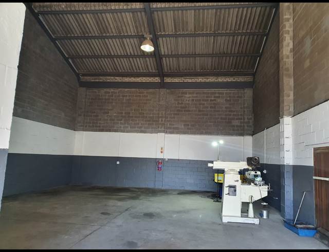 163M² MINI FACTORY TO LET IN BLACKHEATH INDUSTRIAL