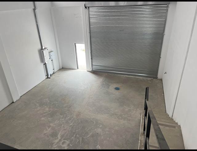 138M² WAREHOUSE TO LET IN SHAKAS HEAD
