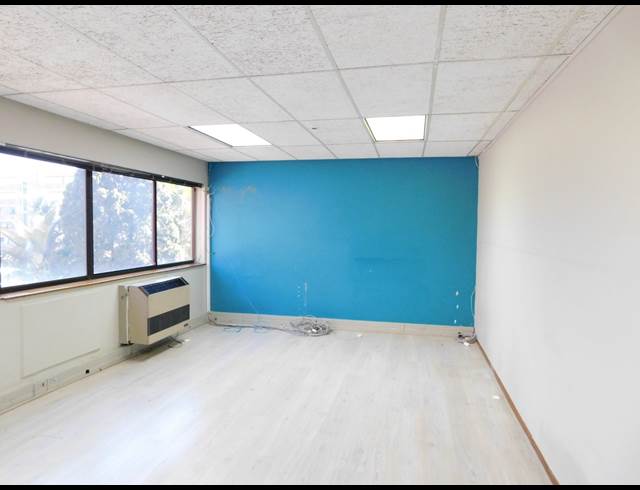 878M² OFFICE TO LET IN FERNDALE