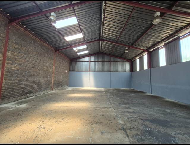 290M² FACTORY TO LET IN ANDERBOLT