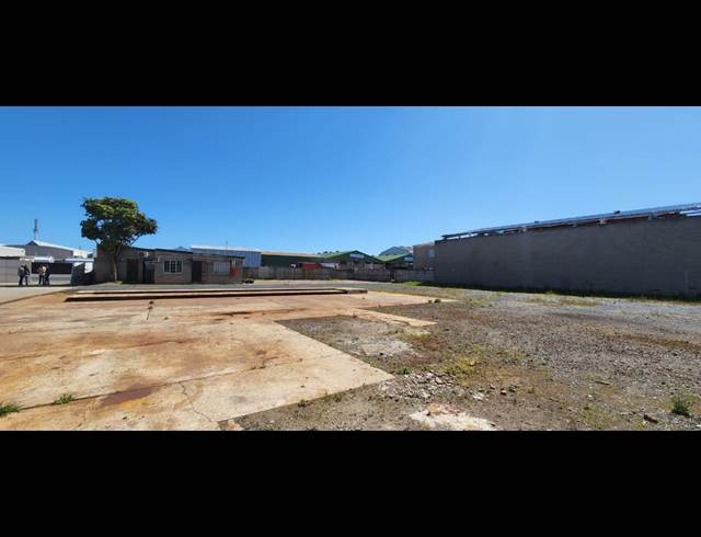 2,050M² INDUSTRIAL YARD TO LET IN BLACKHEATH INDUSTRIAL
