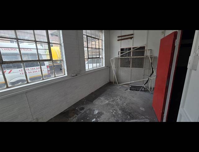 430M² WAREHOUSE TO LET IN VINTONIA