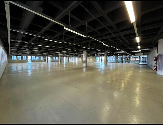 2,420.47M² RETAIL TO LET IN EASTGATE