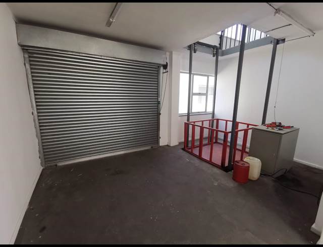 1,100M² WAREHOUSE RENTED IN MAITLAND