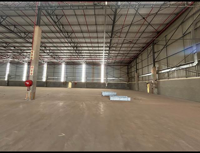 4,700M² WAREHOUSE TO LET IN GLEN MARAIS
