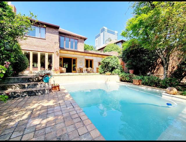 4 BEDROOM TOWNHOUSE RENTED IN SANDOWN