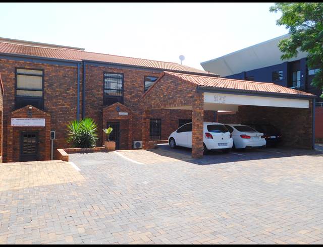 150M² OFFICE TO LET IN FERNDALE