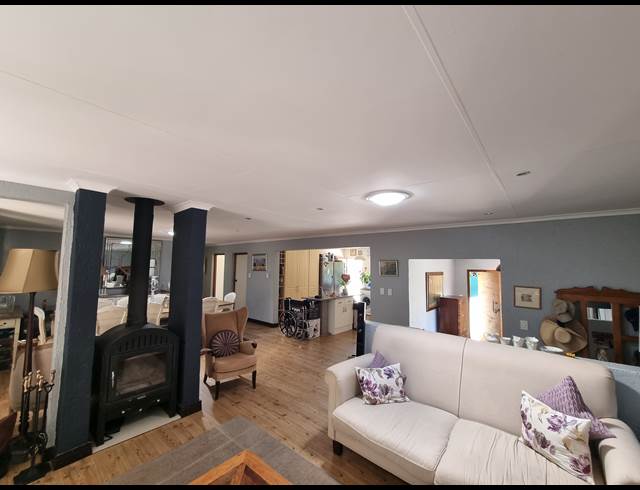 3 BEDROOM CLUSTER RENTED IN DOUGLASDALE