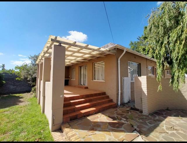 180M² OFFICE RENTED IN DURBANVILLE CENTRAL