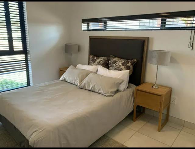 2 bed property to rent in VREDEKLOOF HEIGHTS