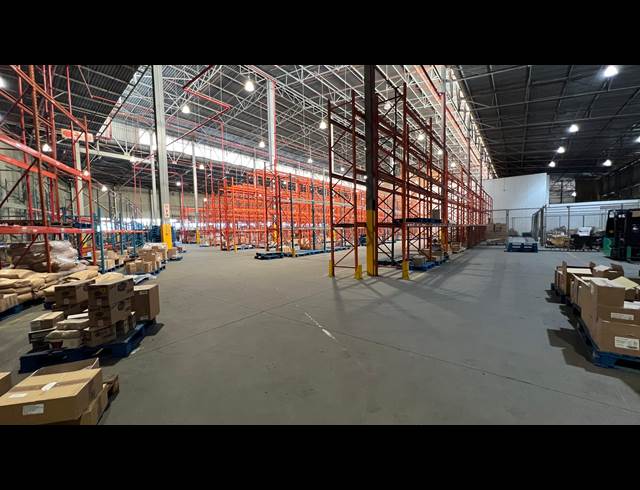 8,494M² WAREHOUSE TO LET IN ISANDO