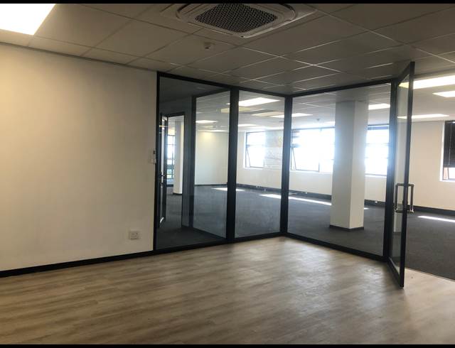 298M² OFFICE TO LET IN SANDHURST