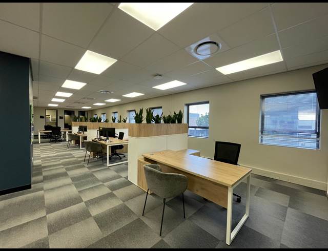 2,168M² OFFICE TO LET IN BRYANSTON
