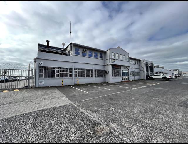 1,810M² WAREHOUSE TO LET IN EPPING INDUSTRIAL