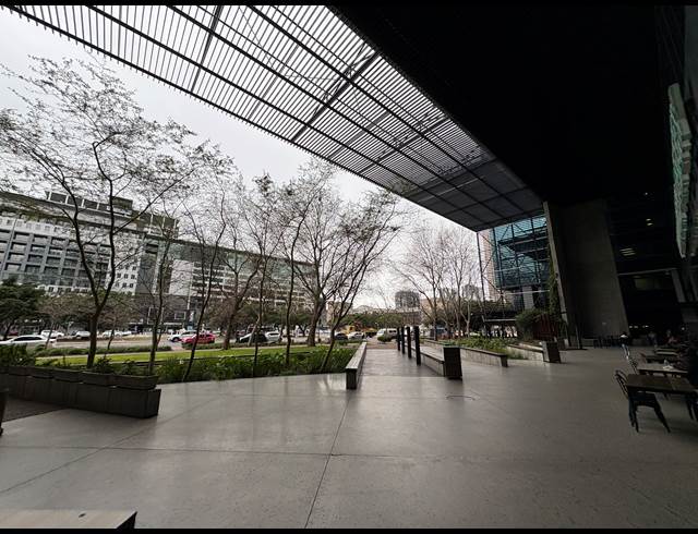 450M² OFFICE TO LET IN FORESHORE